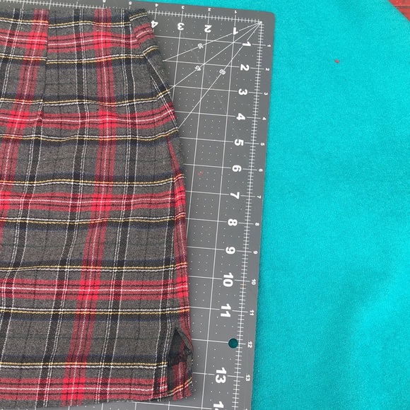 Pleated skirt - Picture 4 of 4